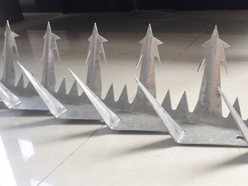 Big Sized Wall Spike