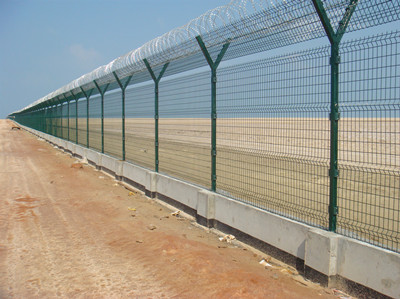 Wire fence